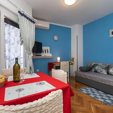 Blue Sky Baska Apartment Exterior photo